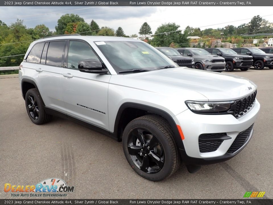 2023 Jeep Grand Cherokee Altitude 4x4 Silver Zynith / Global Black Photo #7