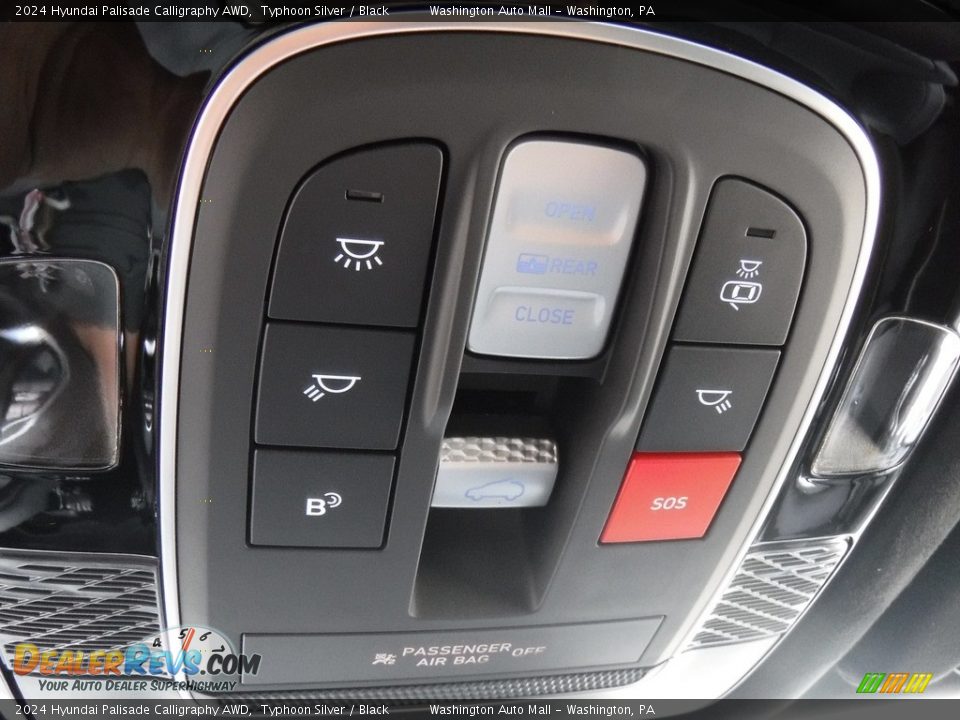 Controls of 2024 Hyundai Palisade Calligraphy AWD Photo #23