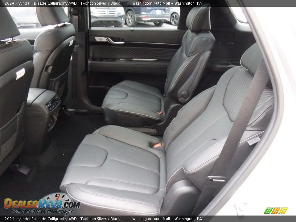 Rear Seat of 2024 Hyundai Palisade Calligraphy AWD Photo #28