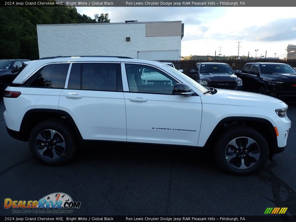 2024 Jeep Grand Cherokee 4XE Bright White / Global Black Photo #7