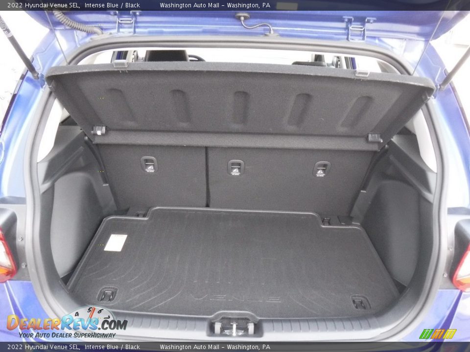 2022 Hyundai Venue SEL Trunk Photo #30