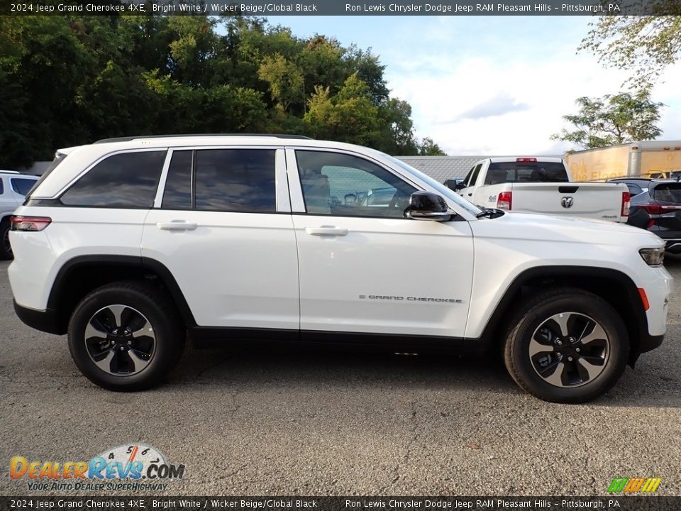 2024 Jeep Grand Cherokee 4XE Bright White / Wicker Beige/Global Black Photo #7