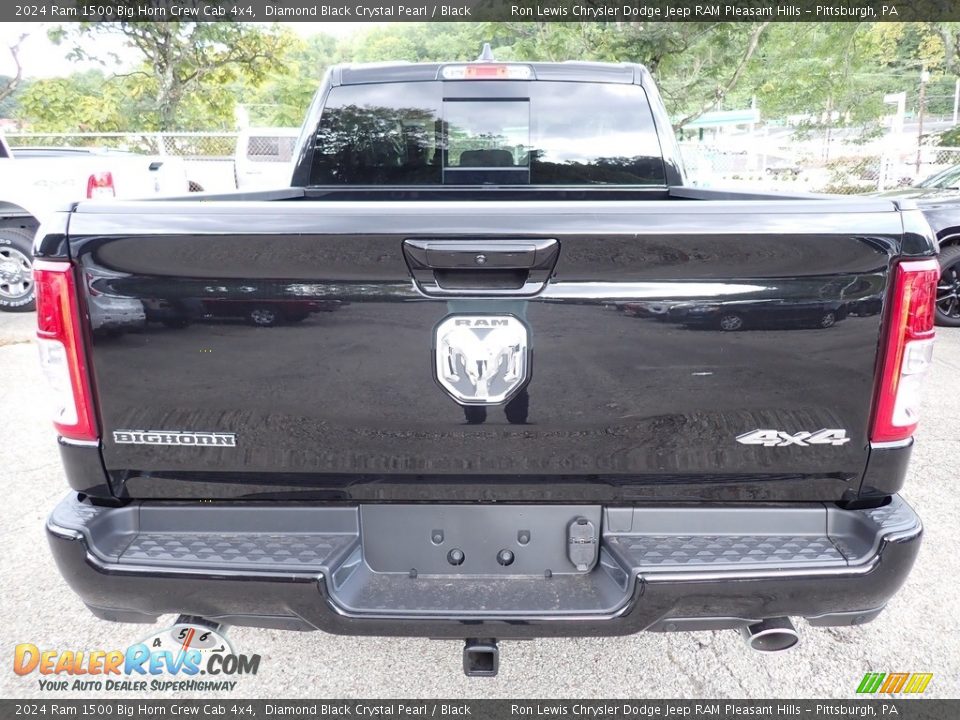 2024 Ram 1500 Big Horn Crew Cab 4x4 Diamond Black Crystal Pearl / Black Photo #4