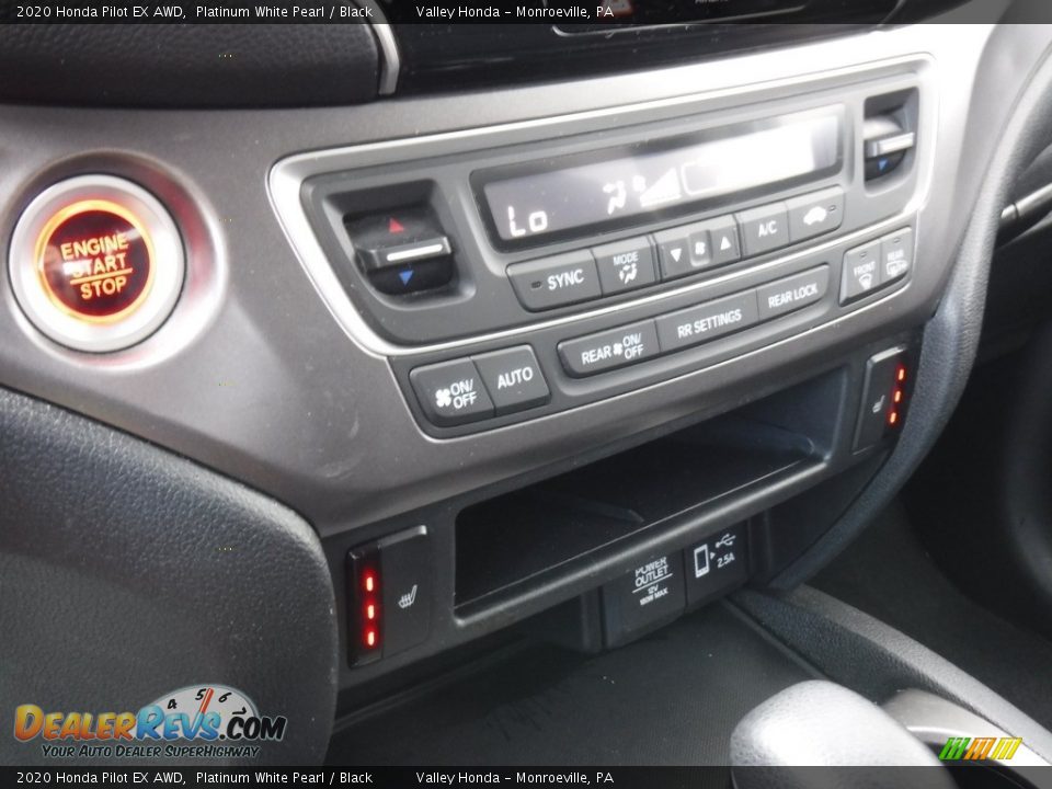 Controls of 2020 Honda Pilot EX AWD Photo #14