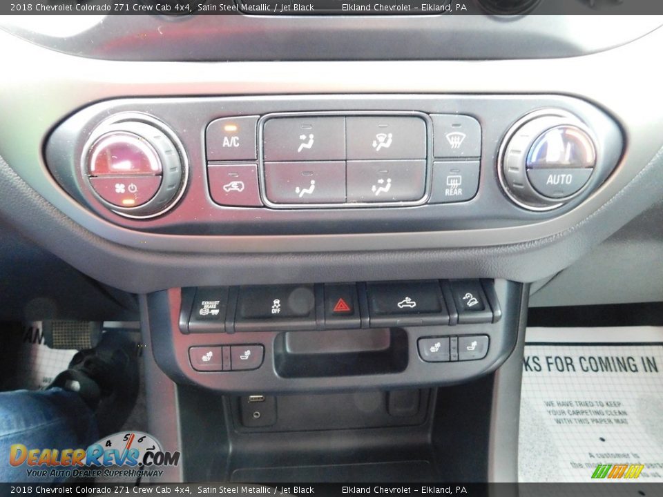 Controls of 2018 Chevrolet Colorado Z71 Crew Cab 4x4 Photo #30