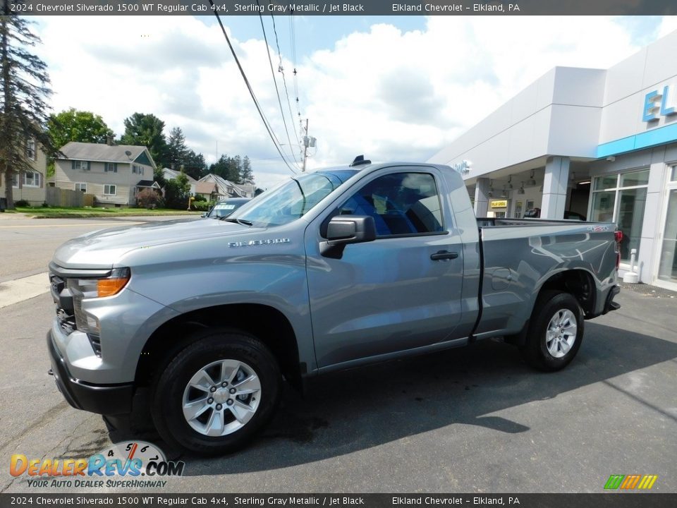 Front 3/4 View of 2024 Chevrolet Silverado 1500 WT Regular Cab 4x4 Photo #1