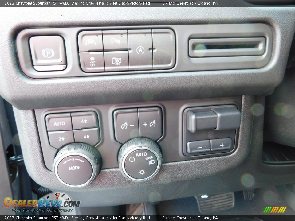 Controls of 2023 Chevrolet Suburban RST 4WD Photo #25
