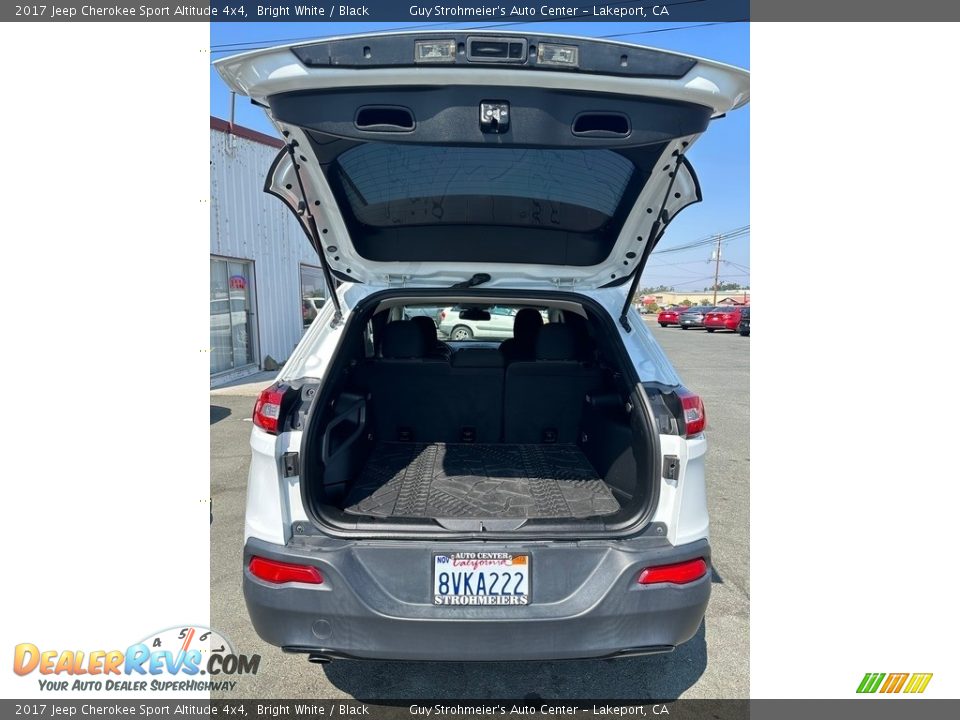 2017 Jeep Cherokee Sport Altitude 4x4 Bright White / Black Photo #7