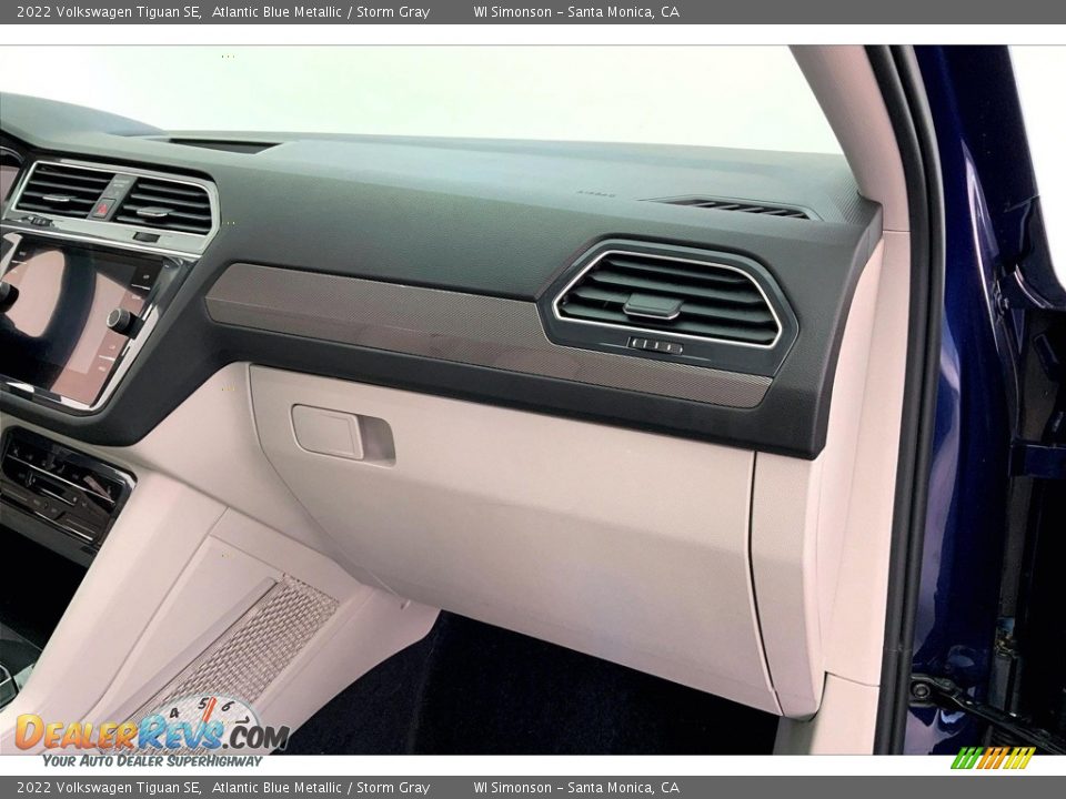 Dashboard of 2022 Volkswagen Tiguan SE Photo #15