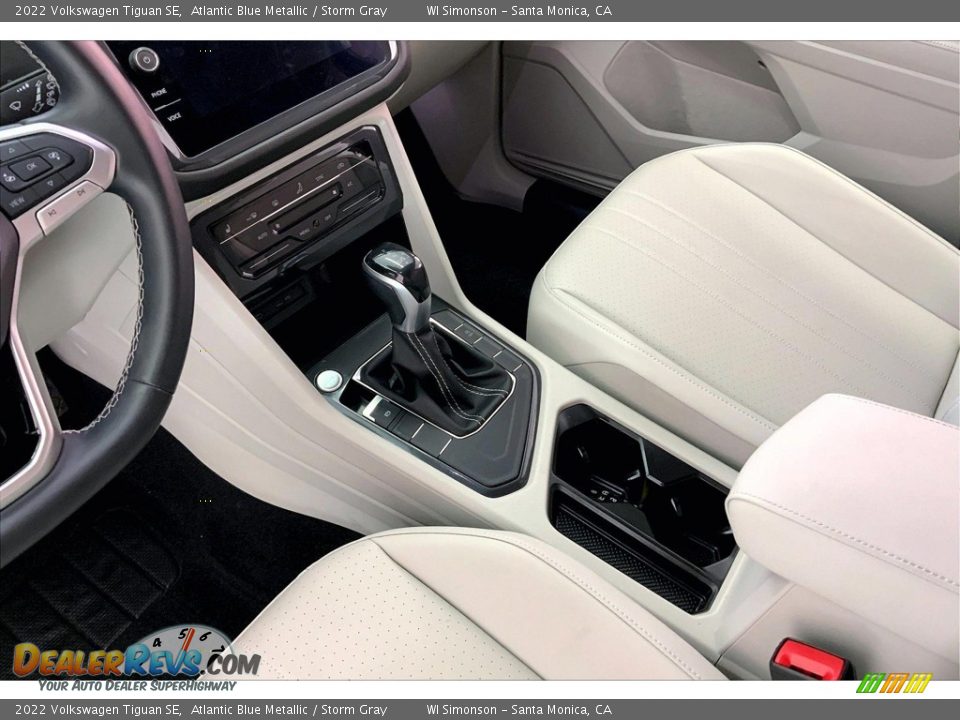 2022 Volkswagen Tiguan SE Shifter Photo #16