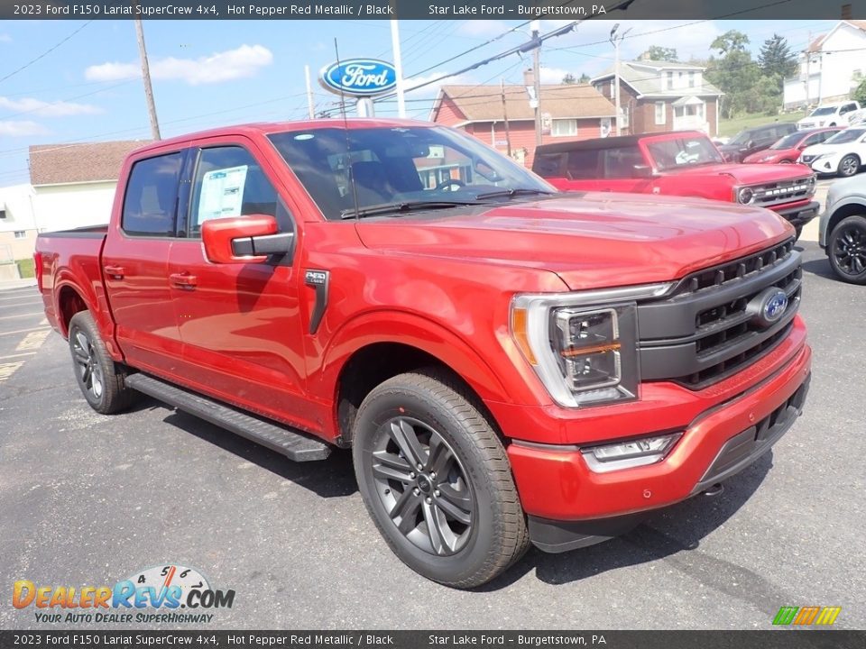 Front 3/4 View of 2023 Ford F150 Lariat SuperCrew 4x4 Photo #7
