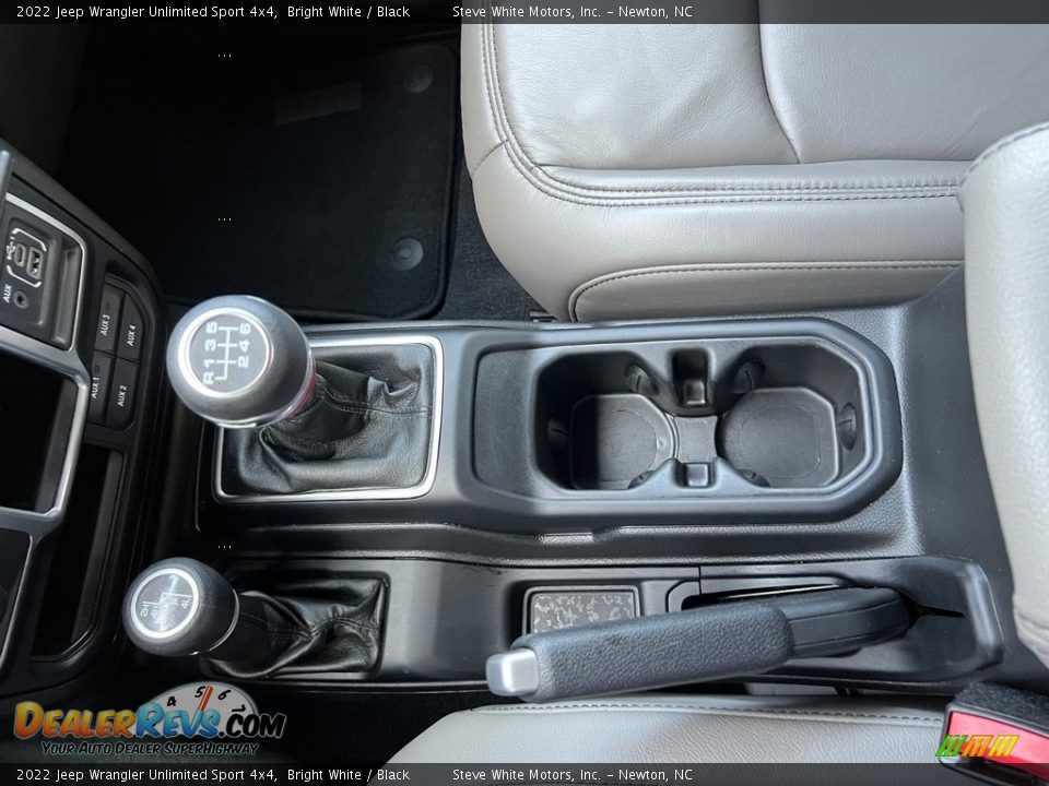 2022 Jeep Wrangler Unlimited Sport 4x4 Shifter Photo #26