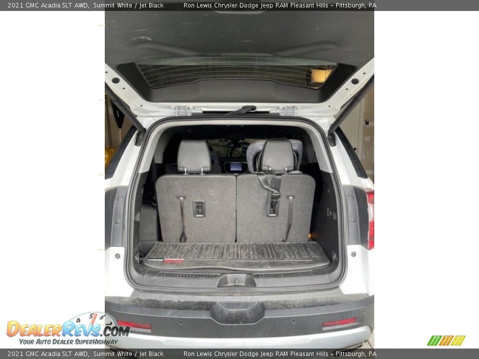 2021 GMC Acadia SLT AWD Trunk Photo #5