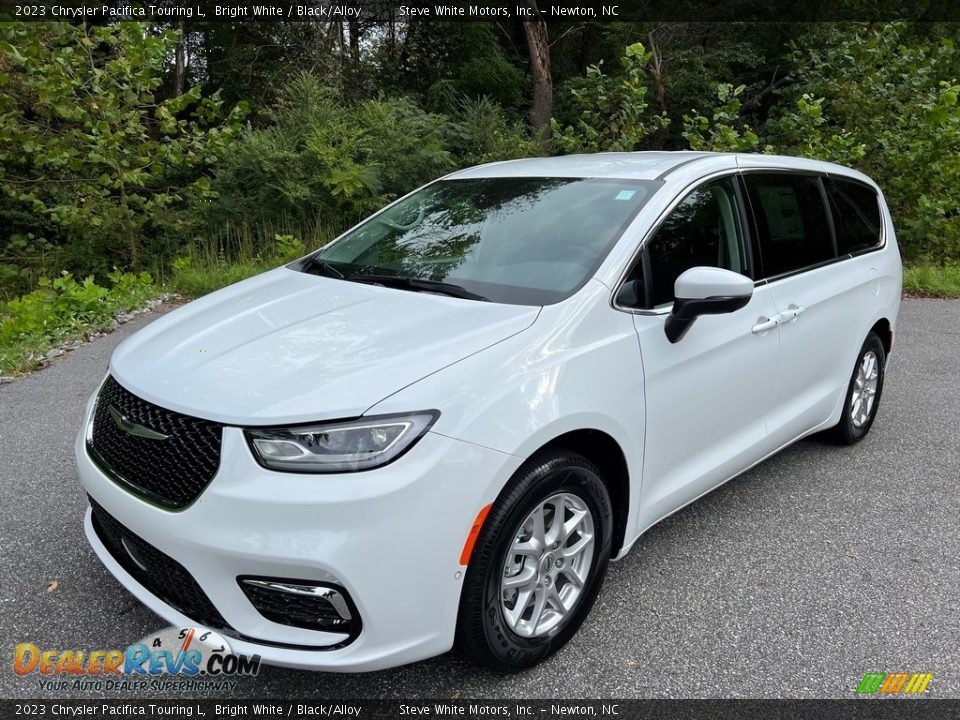 2023 Chrysler Pacifica Touring L Bright White / Black/Alloy Photo #2