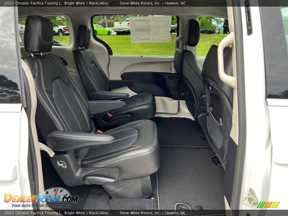 Rear Seat of 2023 Chrysler Pacifica Touring L Photo #17