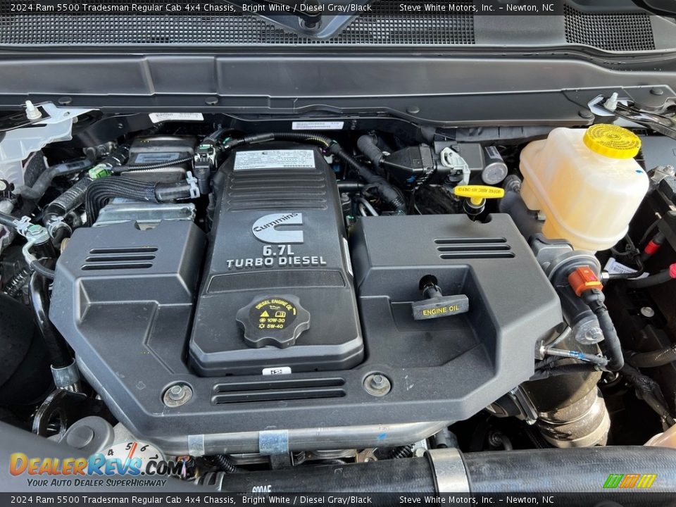 2024 Ram 5500 Tradesman Regular Cab 4x4 Chassis 6.7 Liter OHV 24-Valve Cummins Turbo-Diesel Inline 6 Cylinder Engine Photo #9