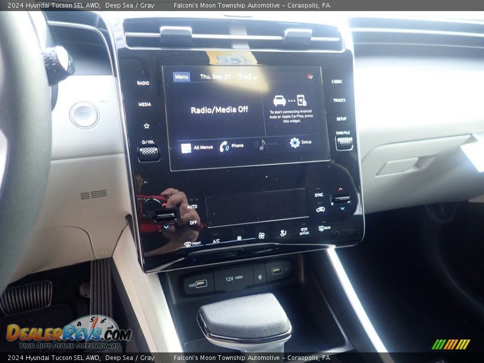 Controls of 2024 Hyundai Tucson SEL AWD Photo #17