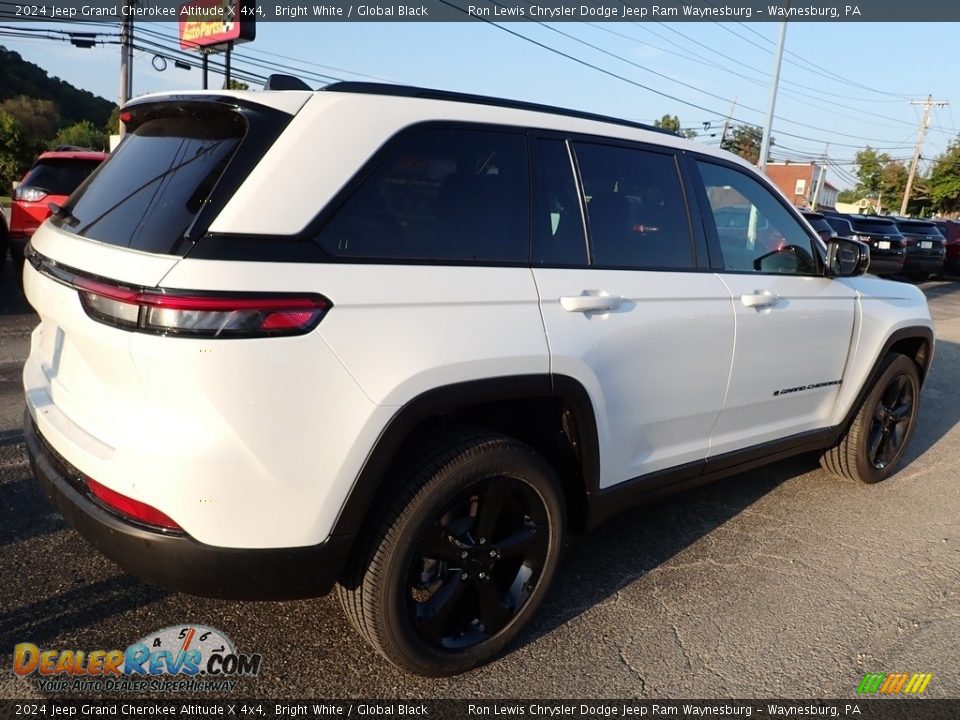 2024 Jeep Grand Cherokee Altitude X 4x4 Bright White / Global Black Photo #6