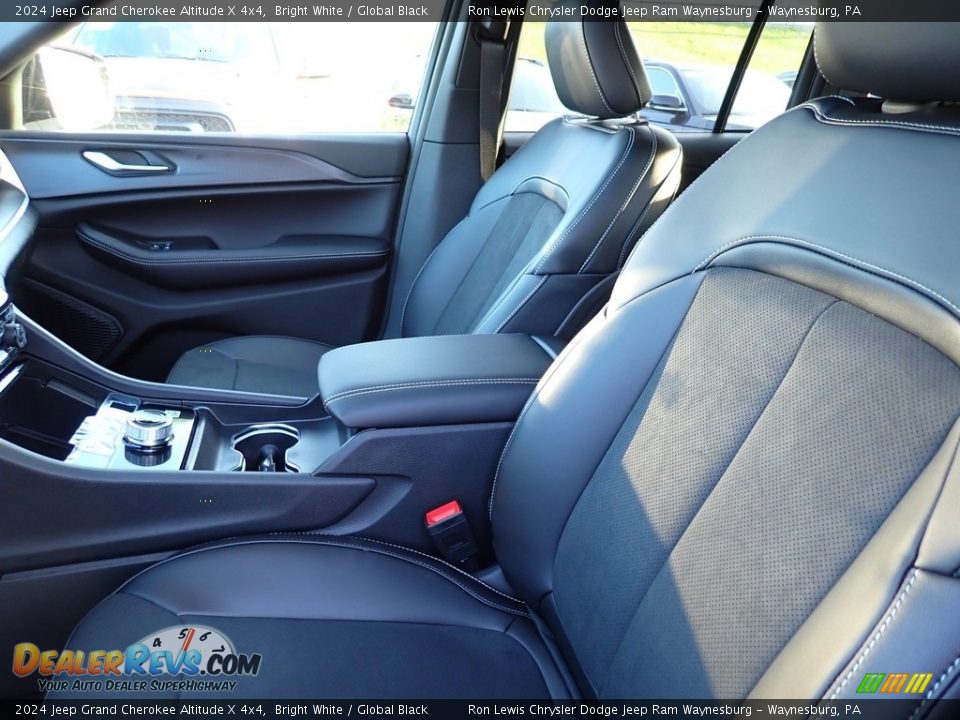 Front Seat of 2024 Jeep Grand Cherokee Altitude X 4x4 Photo #11
