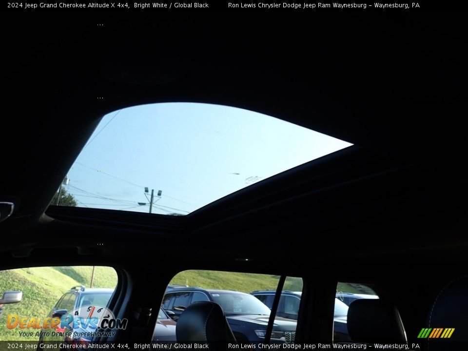 Sunroof of 2024 Jeep Grand Cherokee Altitude X 4x4 Photo #17