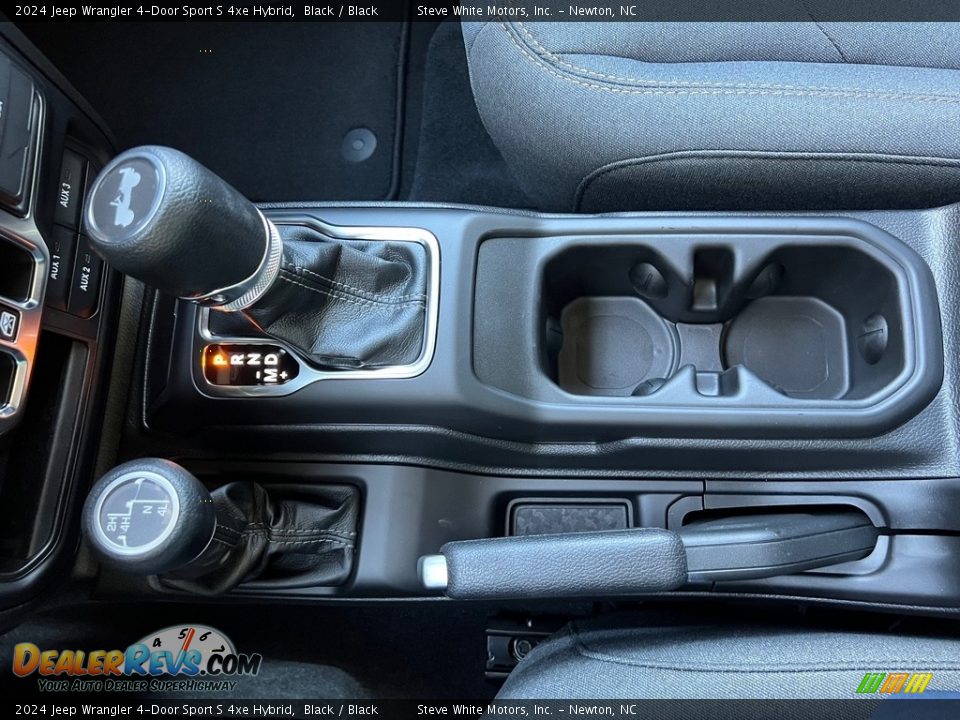 2024 Jeep Wrangler 4-Door Sport S 4xe Hybrid Shifter Photo #23