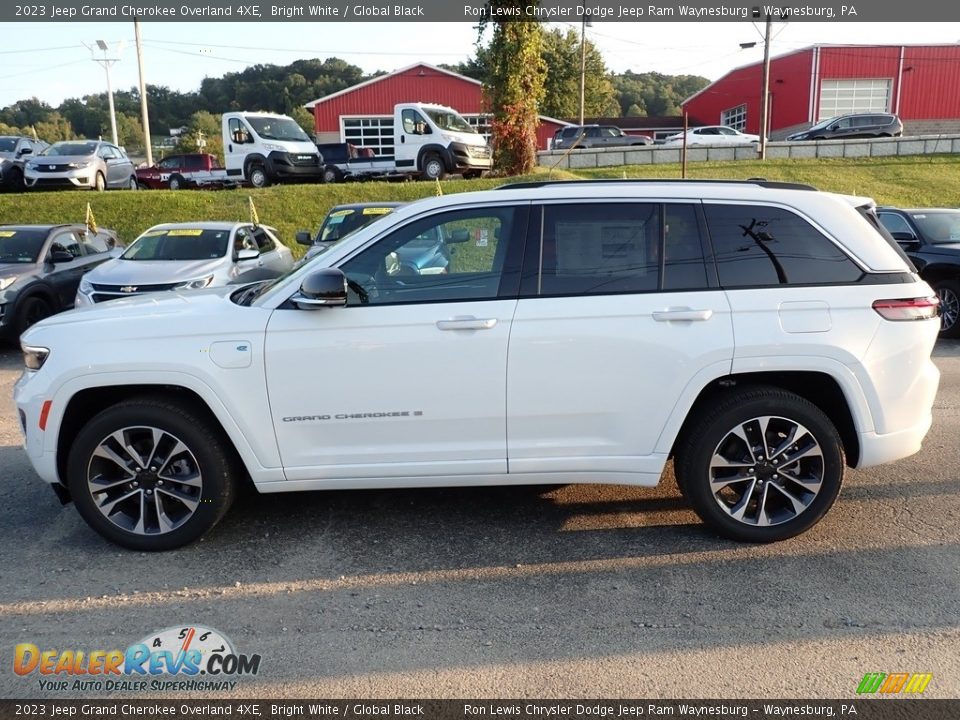 2023 Jeep Grand Cherokee Overland 4XE Bright White / Global Black Photo #2