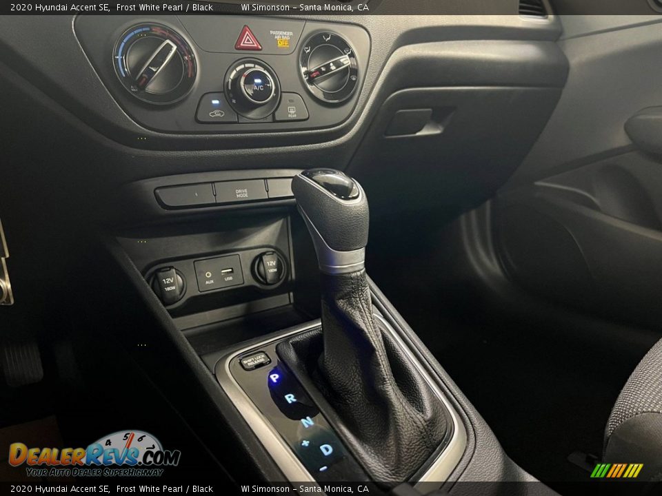 2020 Hyundai Accent SE Shifter Photo #25