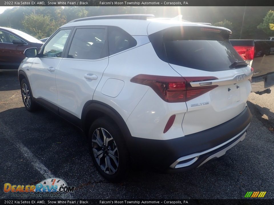 2022 Kia Seltos EX AWD Snow White Pearl / Black Photo #2