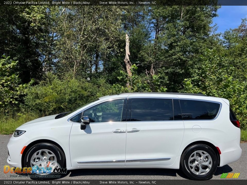 Bright White 2023 Chrysler Pacifica Limited Photo #1