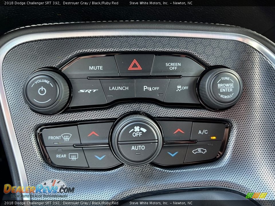 Controls of 2018 Dodge Challenger SRT 392 Photo #26