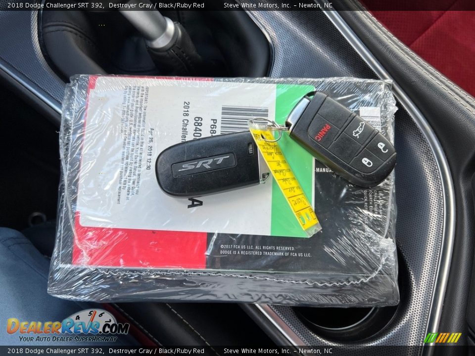 Keys of 2018 Dodge Challenger SRT 392 Photo #29
