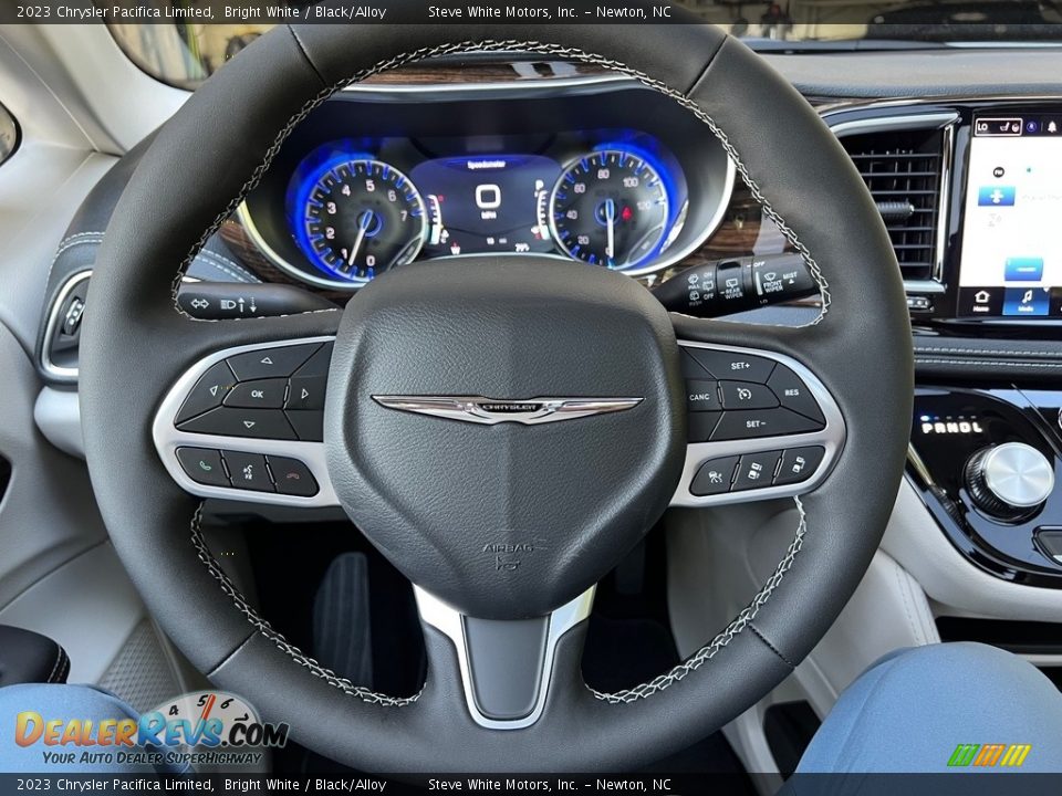 2023 Chrysler Pacifica Limited Steering Wheel Photo #21