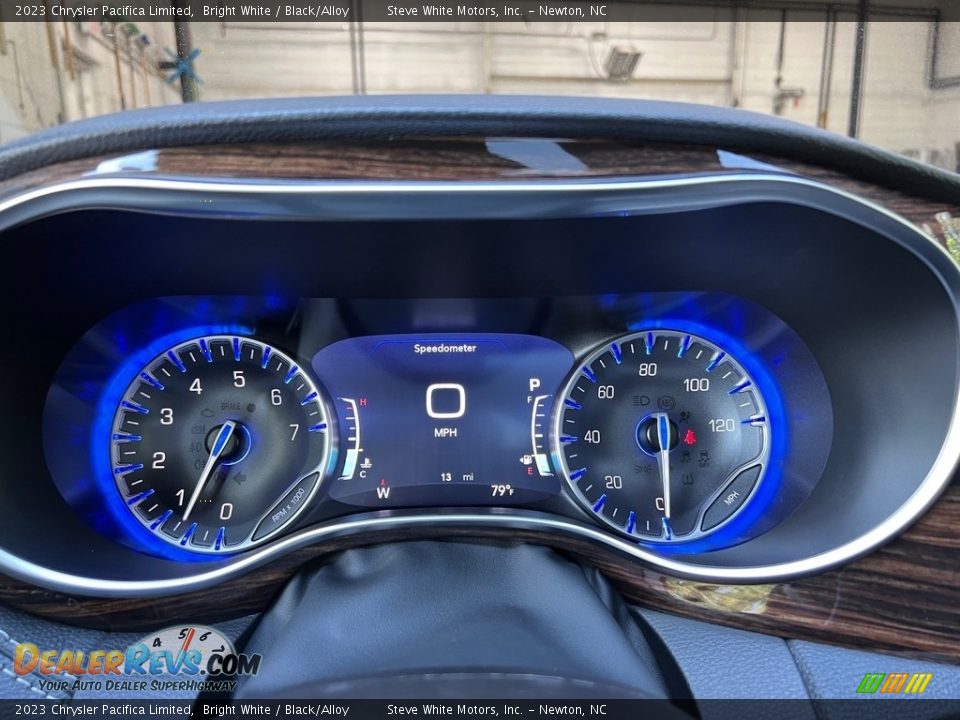 2023 Chrysler Pacifica Limited Gauges Photo #22