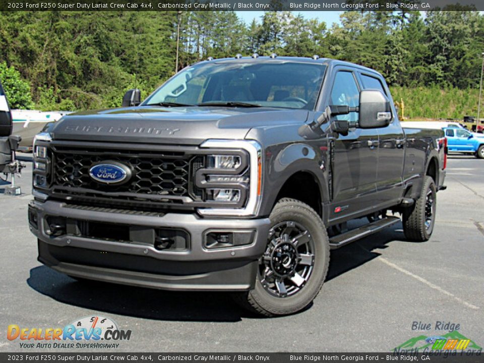 Front 3/4 View of 2023 Ford F250 Super Duty Lariat Crew Cab 4x4 Photo #1