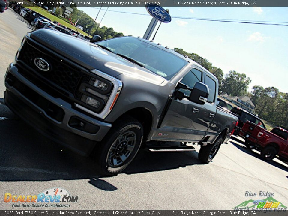 2023 Ford F250 Super Duty Lariat Crew Cab 4x4 Carbonized Gray Metallic / Black Onyx Photo #27