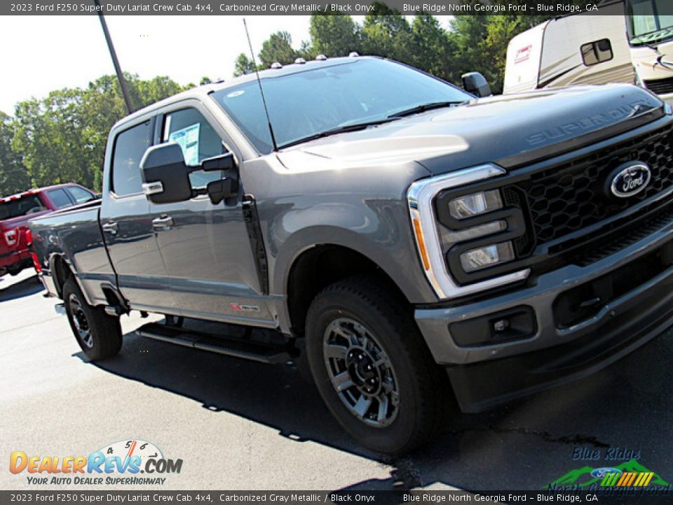 2023 Ford F250 Super Duty Lariat Crew Cab 4x4 Carbonized Gray Metallic / Black Onyx Photo #28