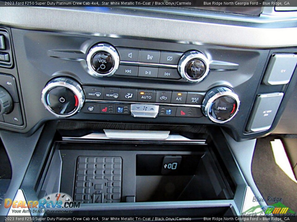 Controls of 2023 Ford F250 Super Duty Platinum Crew Cab 4x4 Photo #20