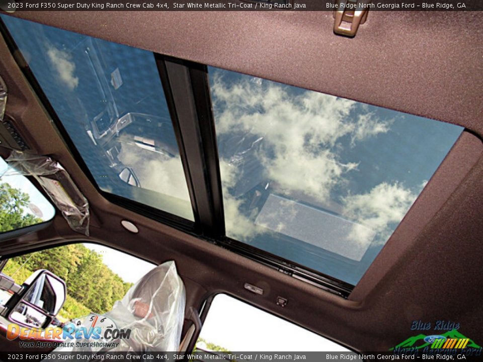 Sunroof of 2023 Ford F350 Super Duty King Ranch Crew Cab 4x4 Photo #26