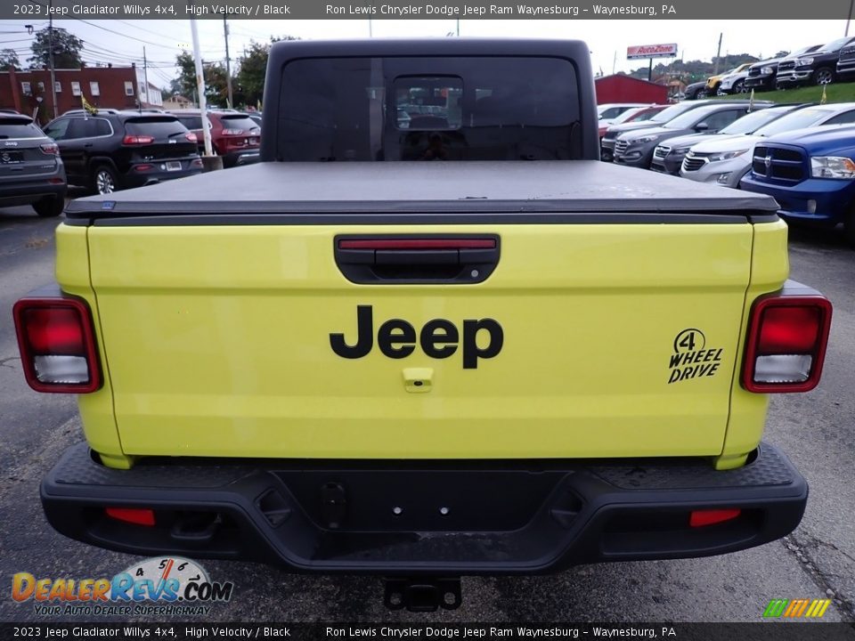 2023 Jeep Gladiator Willys 4x4 High Velocity / Black Photo #4