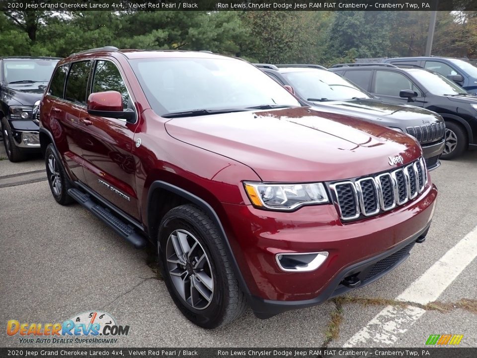 2020 Jeep Grand Cherokee Laredo 4x4 Velvet Red Pearl / Black Photo #3