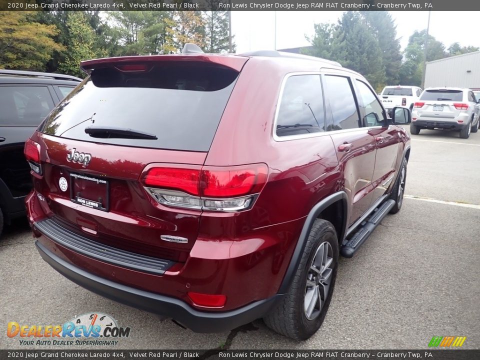 2020 Jeep Grand Cherokee Laredo 4x4 Velvet Red Pearl / Black Photo #4