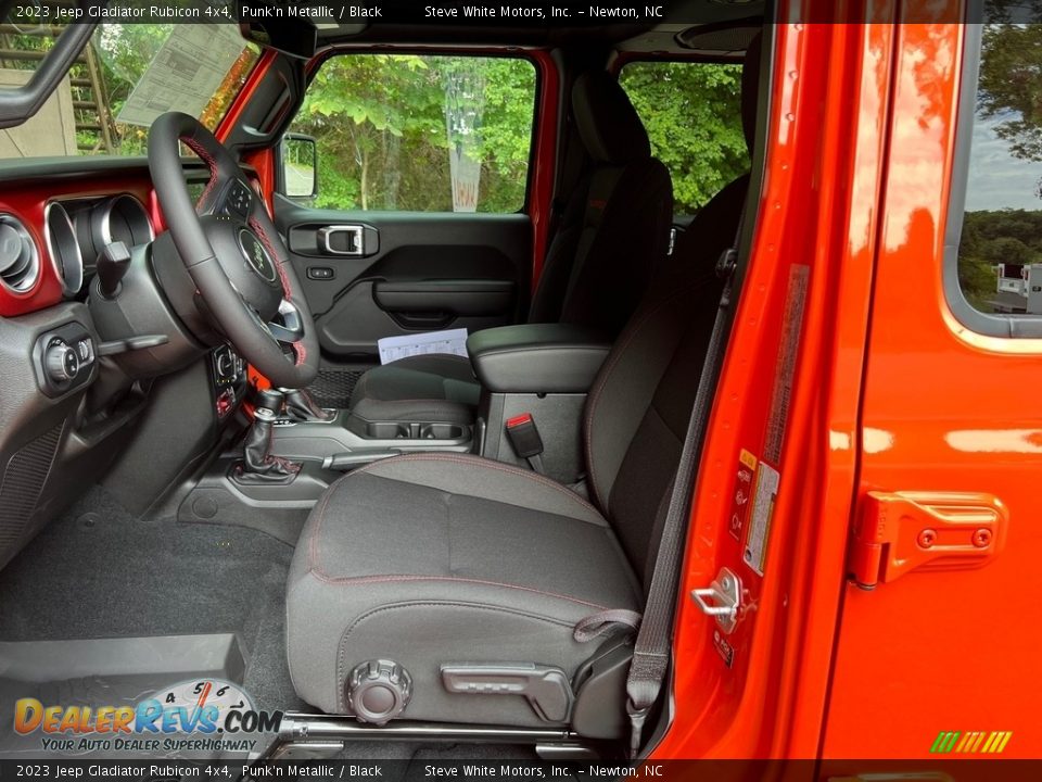 Front Seat of 2023 Jeep Gladiator Rubicon 4x4 Photo #12