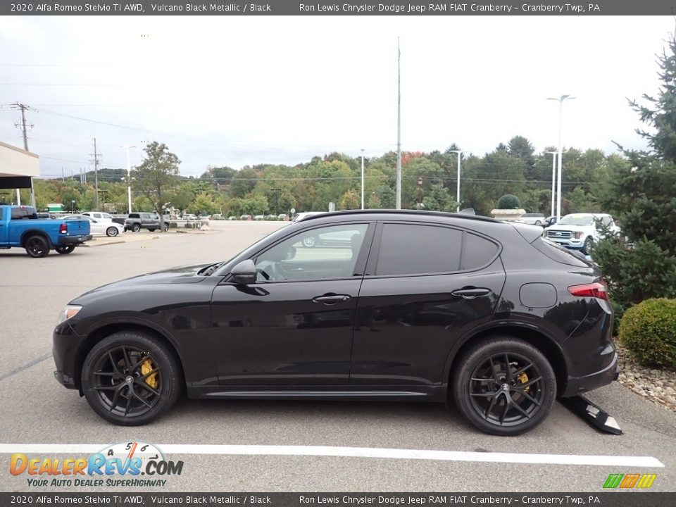 Vulcano Black Metallic 2020 Alfa Romeo Stelvio TI AWD Photo #9