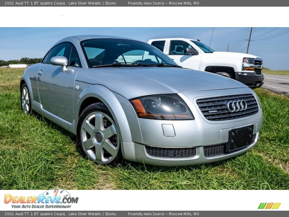 Front 3/4 View of 2002 Audi TT 1.8T quattro Coupe Photo #1