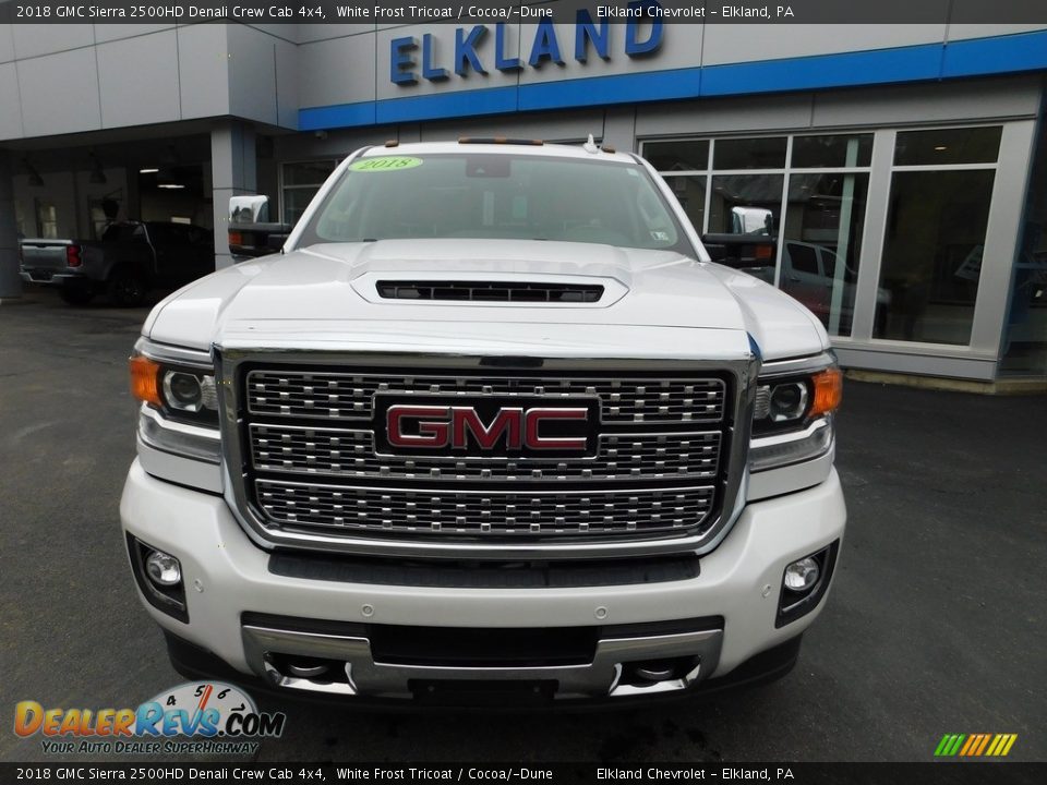 2018 GMC Sierra 2500HD Denali Crew Cab 4x4 White Frost Tricoat / Cocoa/­Dune Photo #4