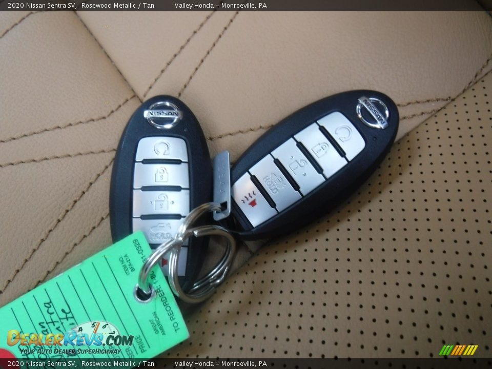 Keys of 2020 Nissan Sentra SV Photo #28