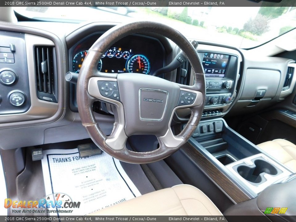 2018 GMC Sierra 2500HD Denali Crew Cab 4x4 White Frost Tricoat / Cocoa/­Dune Photo #32