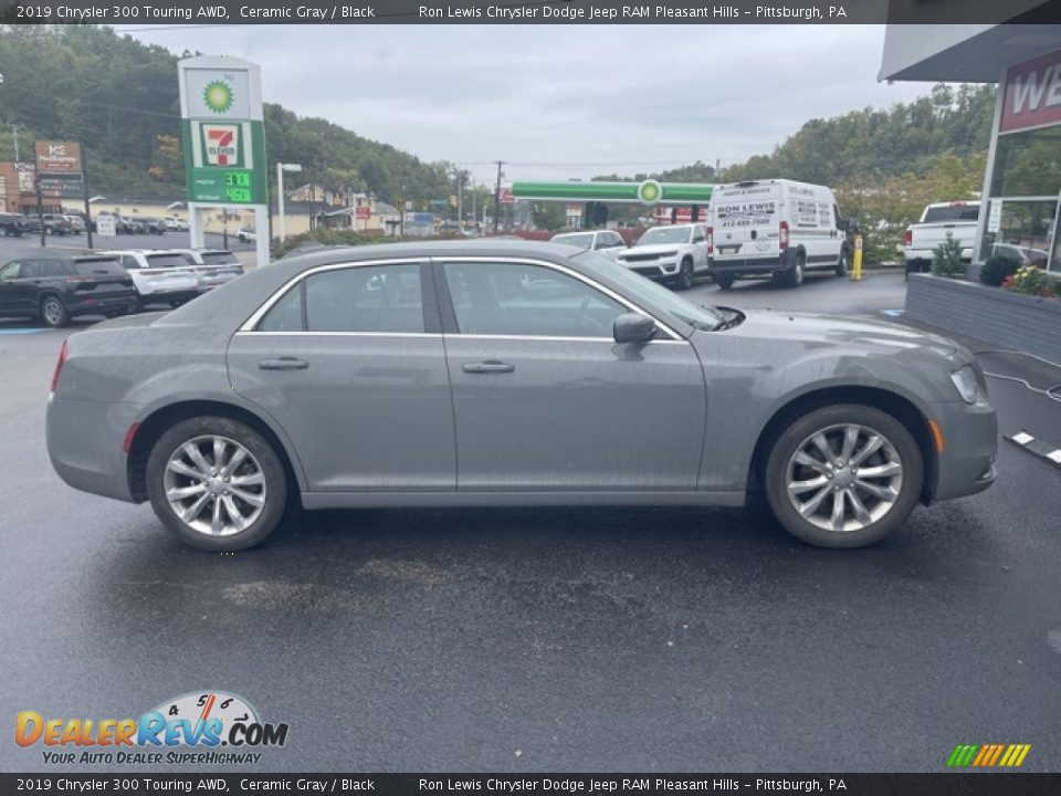 2019 Chrysler 300 Touring AWD Ceramic Gray / Black Photo #2