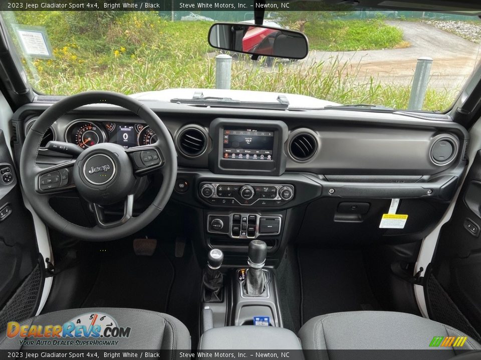 Dashboard of 2023 Jeep Gladiator Sport 4x4 Photo #11