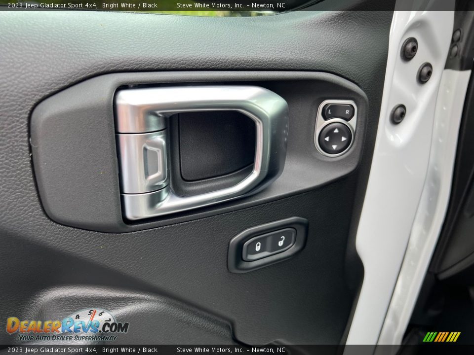 Door Panel of 2023 Jeep Gladiator Sport 4x4 Photo #13